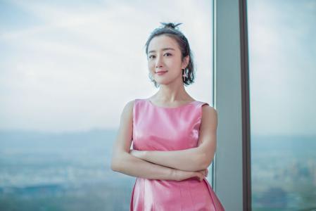 中国内地辽宁省锦州女演员李依晓白色性感梦幻唯美写真图片第0张