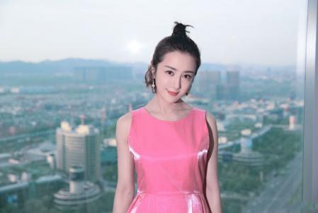 中国内地辽宁省锦州女演员李依晓白色性感梦幻唯美写真图片第3张