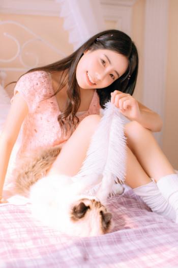 诱人白丝袜美女性感大胆私房撩人美腿写真第2张