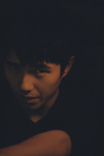 郭碧婷最新深夜时尚街拍写真图片第4张