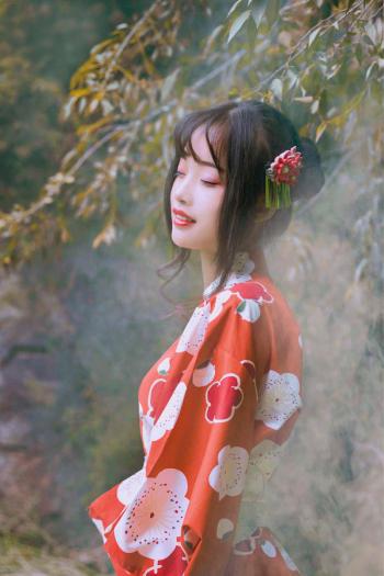和服美女千娇百媚迷人写真图片第2张