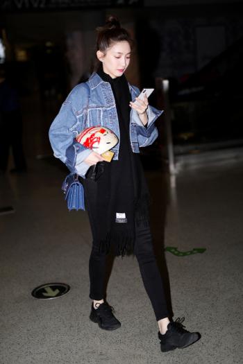 angelababy深夜妖娆自拍写真图片第2张