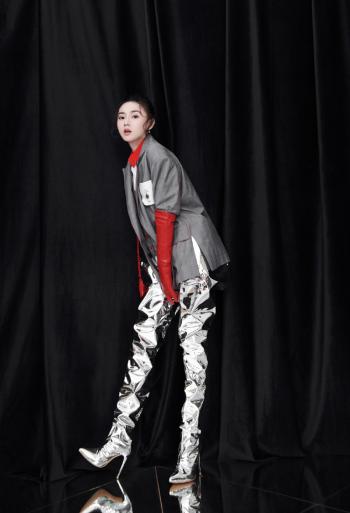 高清山东省青岛美女江铠同冷艳洋装小女人霸气时尚写真第3张