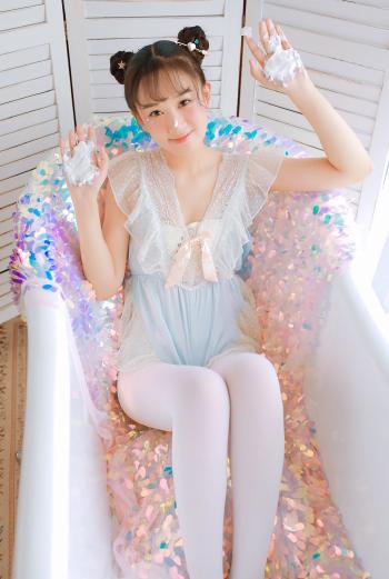 性感女仆装美女模特白丝袜美腿诱惑写真第0张