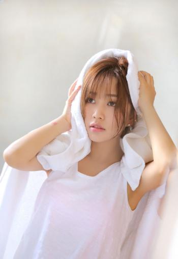 中国内地上海影视女演员Angelababy杨颖最新写真图片第3张