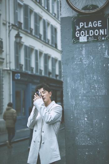 罗晋魅力型男冬日户外写真图片第3张
