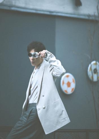 罗晋魅力型男冬日户外写真图片第5张