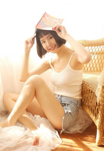 美女热裤图片 _ 第(7)张