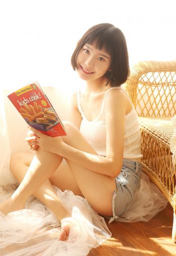 美女热裤图片 _ 第(8)张