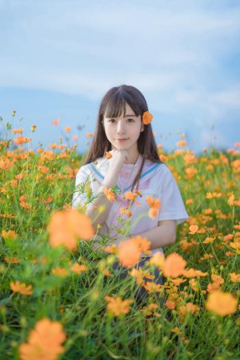 尹恩惠果园俏皮甜美写真 娇俏可爱小女生第2张