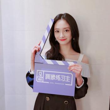 美女周洁图片 _ 第(1)张