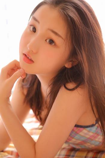 性感亚洲国产小嫩模福利四区美女丰腴身材性感私房写真第0张