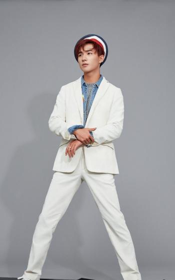 大陆内地男演员李宏毅酷痞帅气时尚写真图片第0张