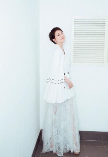 高清中国南京女演员成熟知性美女海清干练洒脱刚柔并蓄时尚写真第2张