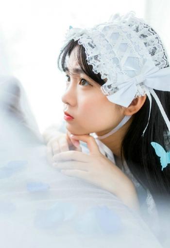 高清中国内地新疆伊犁影视女演员佟丽娅超A背头高清桌面壁纸第1张