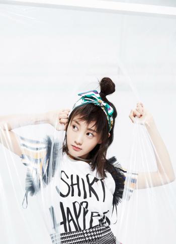 高清中国内地山东济南女演员李一桐Q清纯小公主白裙明星美女写真图片第0张