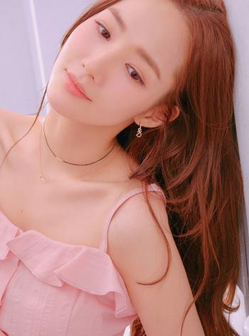 高清首尔特别美女朴敏英知性迷人简约风写真图片第6张