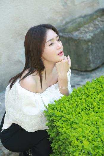 秦岚雌雄同体难辨 秦岚个性风格图片风格迥异变幻莫测第4张
