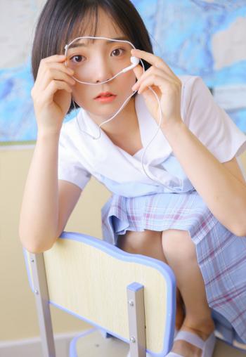 校园清纯小MM 可爱校服短萌妹子校园写真第2张