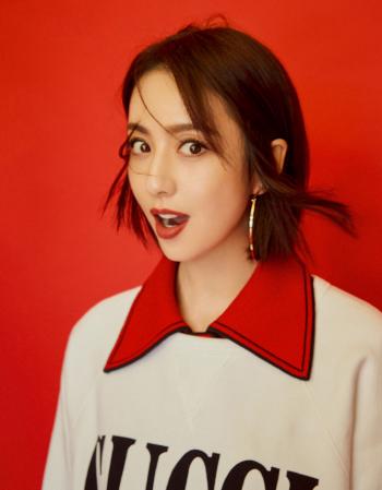 高清中国内地新疆伊犁影视女演员佟丽娅超A性感高清桌面壁纸第2张