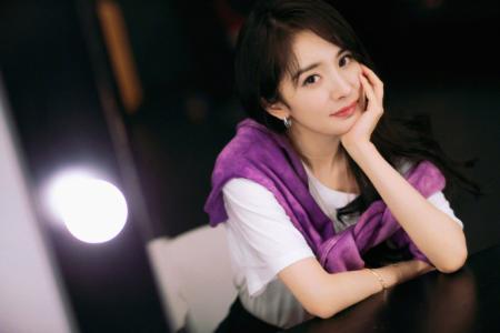 中国内地北京影视女演员杨幂唯美时尚高清桌面壁纸第3张