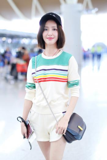 高清中国内地新疆伊犁影视女演员佟丽娅超A背头高清桌面壁纸第0张