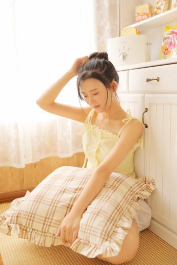 性感亚洲国产小嫩模福利四区吊带美少女性感美女高清图片第1张