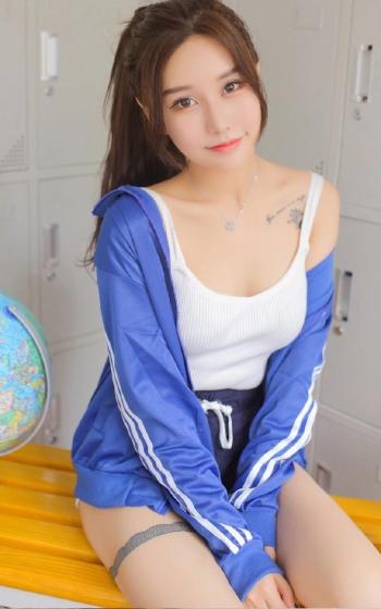 美女图片 运动装美女图片 健身美女图片 长腿美女图片第0张