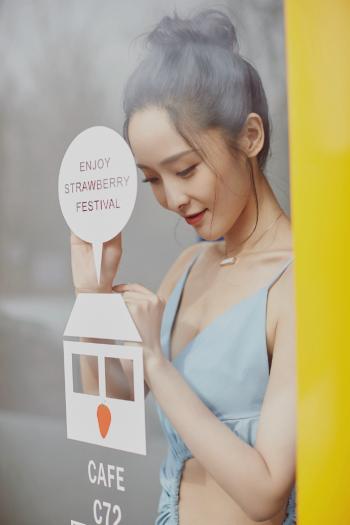 李曼粉嫩甜美夏日写真图片第2张