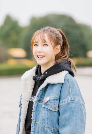 高清湖南省湘西吉首市美女沈梦辰性感甜美写真图片第0张