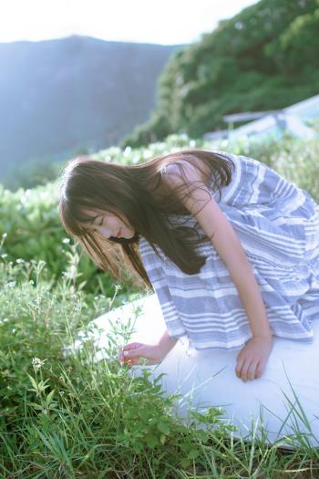 沙滩美女图片 _ 第(10)张