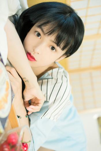 美女热裤图片 _ 第(6)张