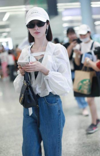 胡冰卿冰蓝系活泼明朗写真图片第4张