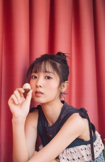 高清中国内地北京朝阳女演员邢菲时尚摩登写真图片桌面壁纸第1张
