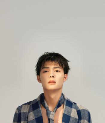 中国内地黑龙江男演员张铭恩帅气时尚写真图片第0张