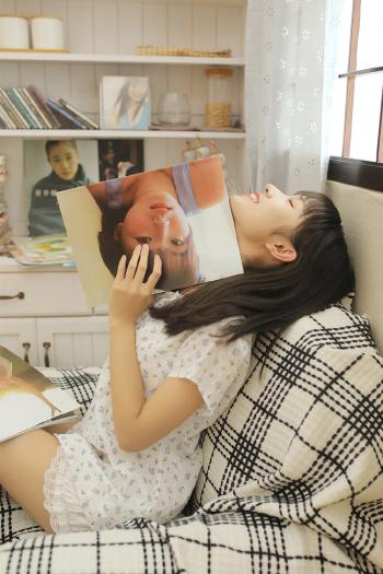高清美女《我家那小子》海报图片第4张