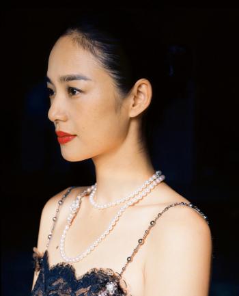 周韵图片 周韵性感杂志封面写真图片第1张
