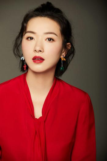 胡冰卿冰蓝系活泼明朗写真图片第0张