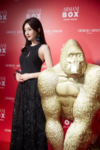 秦岚异国风情写真图片 性感红唇成熟妩媚第6张