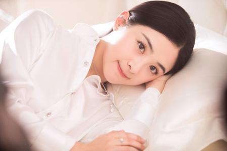 张含韵清新恬静居家写真图片第5张