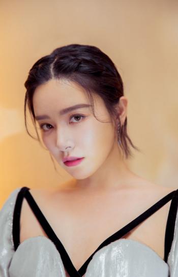 阚清子图片 _ 第(1)张