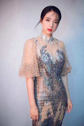 高清中国内地黑龙江省牡丹江影视女演员董璇古典唯美性感写真图片第1张