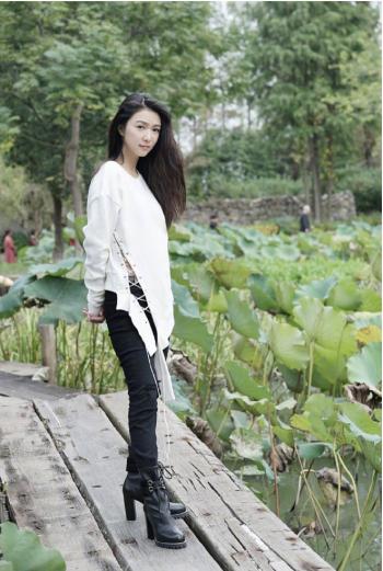 薛凯琪秋冬户外性感妩媚写真图片第6张