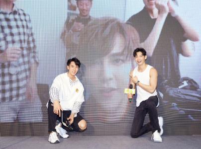 吴尊图片 吴尊西服造型魅力杂志写真第2张