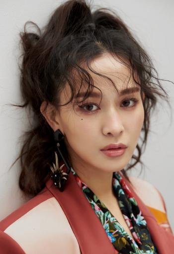 中国内地安徽女演员海铃性感妩媚活动写真图片第0张