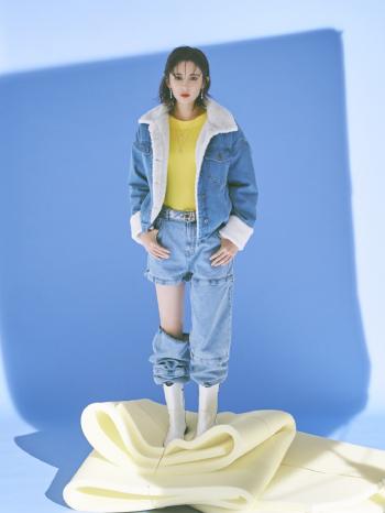 中国内地新疆乌鲁木齐市影视女演员古力娜扎中性风时尚写真图片第1张