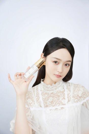 何泓姗图片 _ 第(3)张