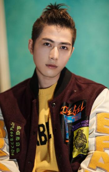 小时代3陈学冬芭莎男士大片 时尚帅气第4张