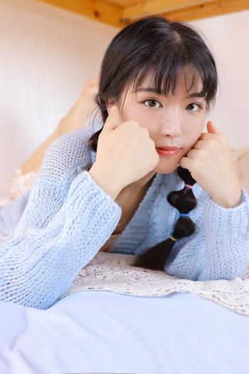 张嘉倪清新迷人写真高清图片第3张