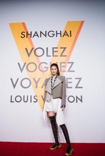 高清温州美女何穗2016维密秀高清性感图片第2张